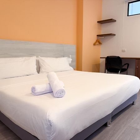 Hotel Apartamentos Regency La Feria Bogotá Exteriör bild