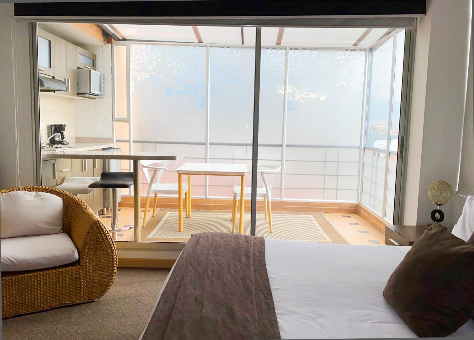 Hotel Apartamentos Regency La Feria Bogotá Exteriör bild