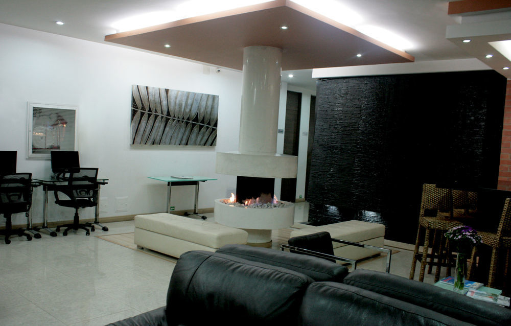 Hotel Apartamentos Regency La Feria Bogotá Exteriör bild