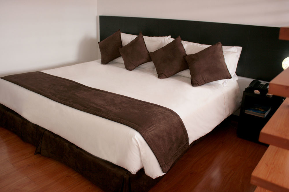 Hotel Apartamentos Regency La Feria Bogotá Exteriör bild